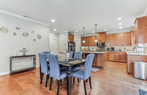 Beaverton House | Spacious 3-BR with Kitchen, WiFi and AC in Beaverton - Allows Pets!