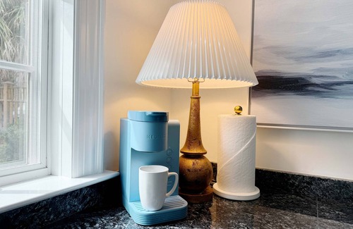 Dixon Park House | Spacious 3-Floor Downtown Retreat - Prime Location