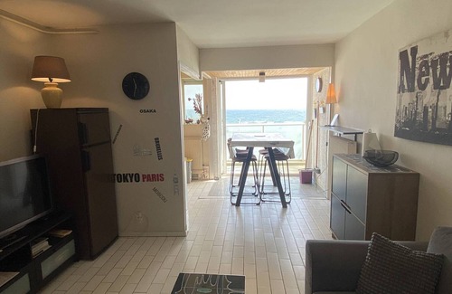 La Jetee Apartment | Spacious 3-room sea view, pets allowed