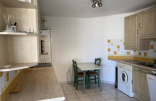 La Jetee Apartment | Spacious 3-room apartment with terrace and parking in Canet-en-Roussillon