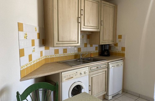 La Jetee Apartment | Spacious 3-room apartment with terrace and parking in Canet-en-Roussillon