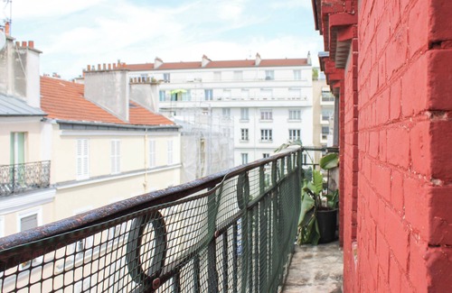 Quartier de la Goutte-d'Or Apartment | Spacious 3-room with balcony in the heart of Paris