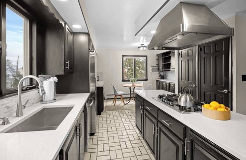 Highlands House | Spacious 3b/3b Mediterranean in White Plains