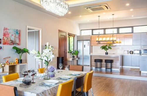 Chalong Villa | Spacious 3B Pool villa, SeaView,WiFi,AC in heart of Phuket!Chef,Maid available!