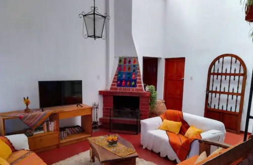 Urubamba House | Spacious,3bed+loftcottage 2-10people Wifi,parking