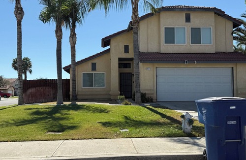 Pumpkin Center House | Spacious 3BR/2.5BA Home w/Pool