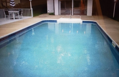 Valley Station House | Spacious 3BR 3.5 Ba House with Pool