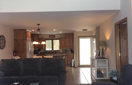 Fish Creek Condo | *SPACIOUS! 3BR, 3 bath, 2 balconies on Main St! Walk to everything!