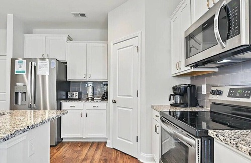 Ocean Isle Beach House | Spacious 3BR/3BA Townhome – Ideal for Groups, Near Beaches & Golf