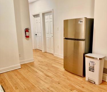 Weequahic Apartment | Spacious 3BR Apartment - 12min Newark Airport -Near NYC & Malls