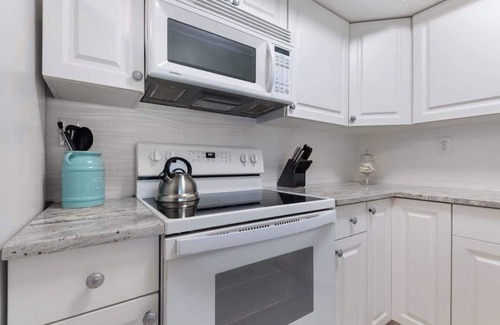 South Patrick Shores Apartment | Spacious 3BR Beachfront Condo w/Balcony & Parking