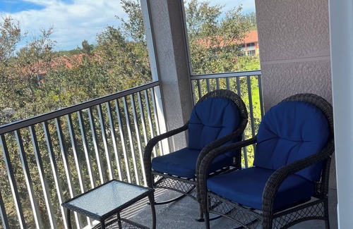 Majestic Palms Condo | Spacious 3BR Condo in Majestic Palms, Iona mins from Fort Myers Beach & Sanibel