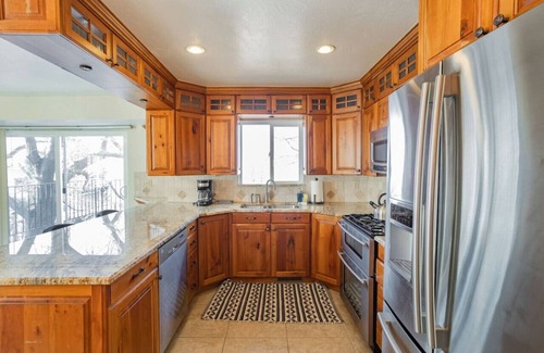 North Salt Lake Apartment | Spacious 3BR Extended Stay: Airport, Downtown, Ski