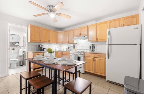 Hoboken Condo | Spacious 3BR FREE Parking Min to NYC Sleeps up to 10 W/D