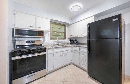 Miller Beach Cottage | Spacious 3BR Home Firepit & Grill