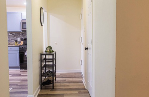 Alexandria West Condo | Spacious 3BR Near DC & Old Town w/Free Parking