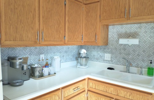 Lincoln House | Spacious 3BR Top Floor Home Minutes from Interstate, Downtown, and UNL