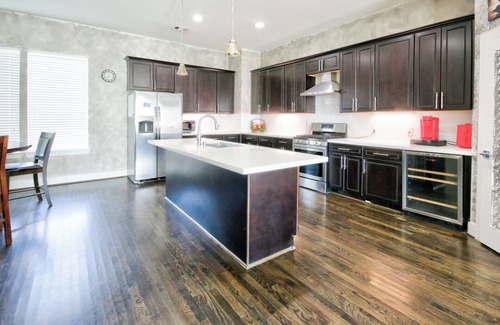 Midtown House | Spacious 3BR Townhouse - Walk to Midtown, Near Stadiums!