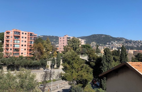 Cimiez Apartment | Spacious 3P air-conditioned near beaches & Old Nice, quiet and all on foot!