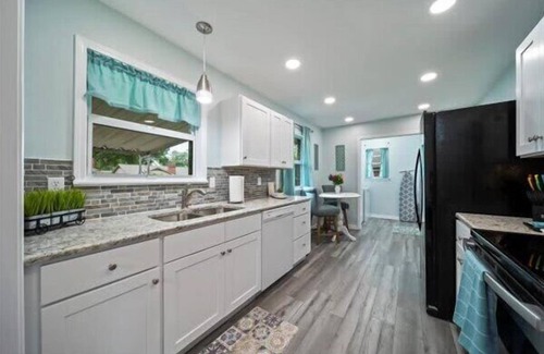 Tulsa House | Spacious 4/2BR Home |Pet-Friendly |Midtown Tulsa