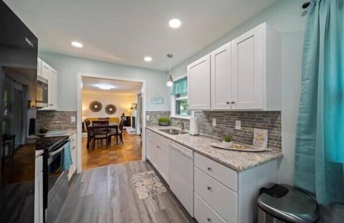 Tulsa House | Spacious 4/2BR Home |Pet-Friendly |Midtown Tulsa