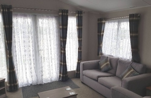 Bembridge House | Spacious 4-6 berth luxury caravan at Whitecliff Bay Holiday Park Isle of Wight