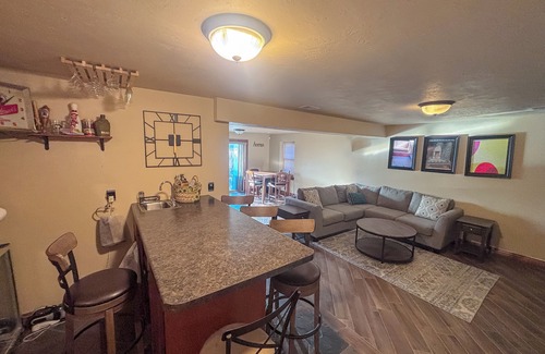 Ledgeview House | Spacious 4-bdrm home in prestigious De Pere - 20 min. from all major attractions
