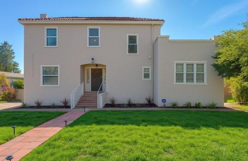 Vallejo House | Spacious 4 Bed Home - In-Law Unit -Near SF and Napa