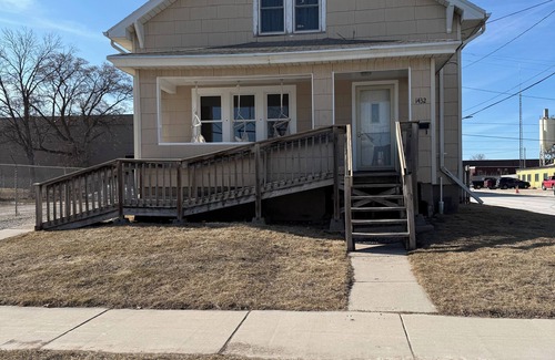 Green Bay House | Spacious 4 bed home near Lambeau Field