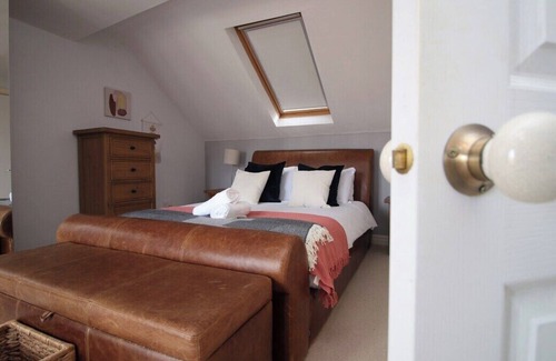 Penylan House | Spacious 4 Bed - Melrose by Tŷ SA