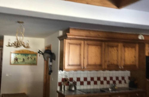 Les Esserts Apartment | Spacious 4 bed ski apartment on the slope