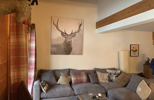 Les Esserts Apartment | Spacious 4 bed ski apartment on the slope