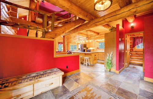 Colorado Springs House | Spacious 4-bedroom log cabin in beautiful Colorado Springs with fitness room