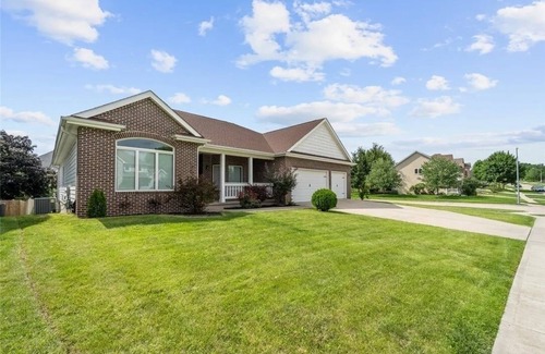 West Des Moines House | Spacious 4-bedroom house in peaceful West Des Moines