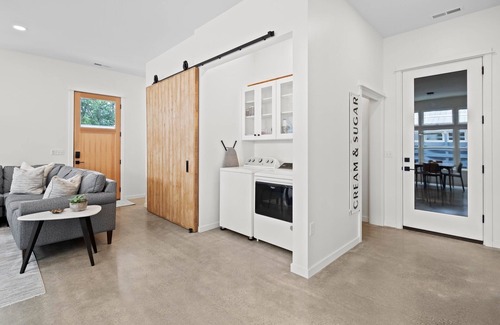 Black Mountain House | Spacious 4-bedroom house in charming Black Mountain with Game Room and Hot Tub
