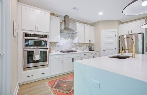 Mount Pleasant House | Spacious 4-bedroom n charming Mount Pleasant with fitness room, 2nd primary