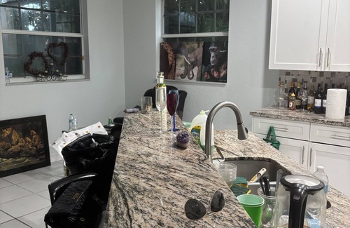 Survey Creek House | Spacious 4-bedroom house with AC, with Private Pool in marvelous Pompano Beach