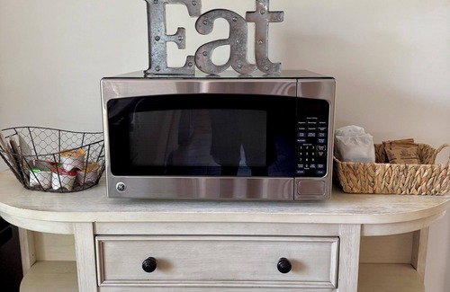 Warner Robins House | Spacious 4-bedroom house w/pool + fitness room in Warner Robins