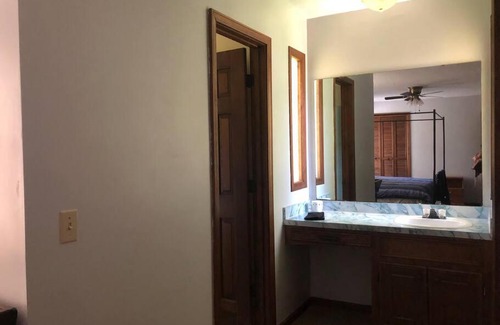 Seven Oaks House | Spacious 4 bedroom, 2 1/2 car garage. St. Andrews
