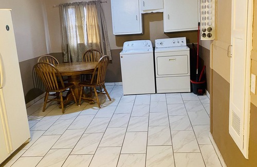 Big Spring House | Spacious 4 bedroom 2 bath 6th st !