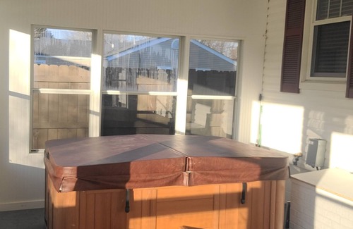 Wilmington House | Spacious 4-bedroom 2 Bath in central Wilmington.nwith Hot Tub.