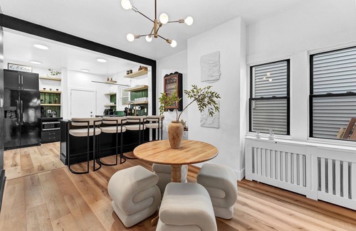 Downtown Buffalo Apartment | Spacious 4-bedroom apartment in charming Buffalo with Full kitchen
