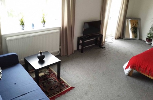 Camberwell Apartment | Spacious 4-bedroom apartment in gorgeous London with WiFi