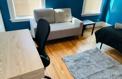 Columbus Park - Andrew Square Apartment | Spacious 4-bedroom apartment with AC, WiFi in charming Boston