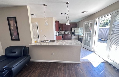 Cedar Hill House | Spacious 4-bedroom bungalow in lovely Cedar Hill with AC close to hwy 67