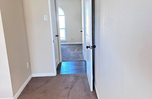 Cedar Hill House | Spacious 4-bedroom bungalow in lovely Cedar Hill with AC close to hwy 67