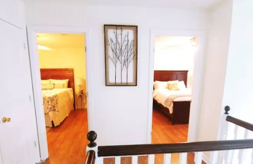 Clarkdale House | Spacious 4 bedroom Gate away - Cozy, Clean & Close to Everything