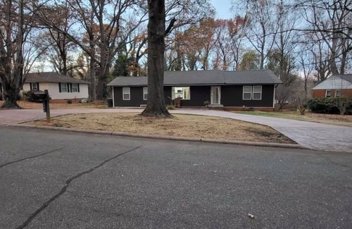 Greensboro House | Spacious 4-bedroom house in Greensboro!