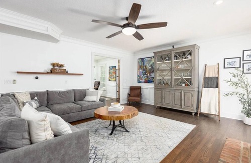 New Albany House | Spacious 4-bedroom house in charming New Albany.