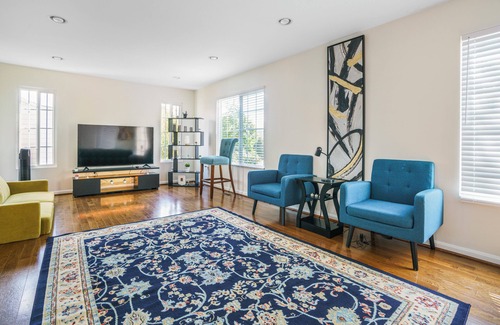 Waverly Hills House | Spacious 4-Bedroom house in Prime Location – Perfect for Groups & Families
